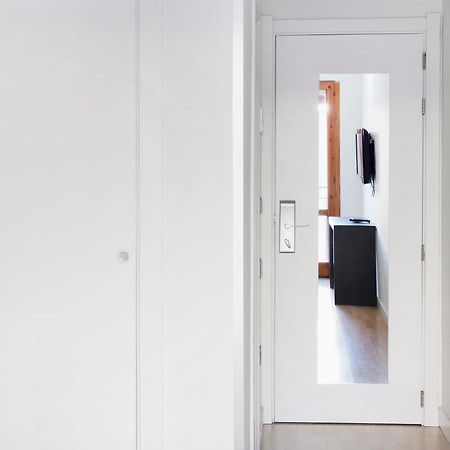 Hospedium Hostal Un Punto Chic Huesca Ngoại thất bức ảnh