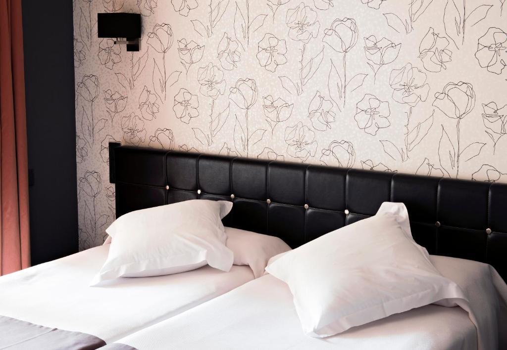 Hospedium Hostal Un Punto Chic Huesca Ngoại thất bức ảnh
